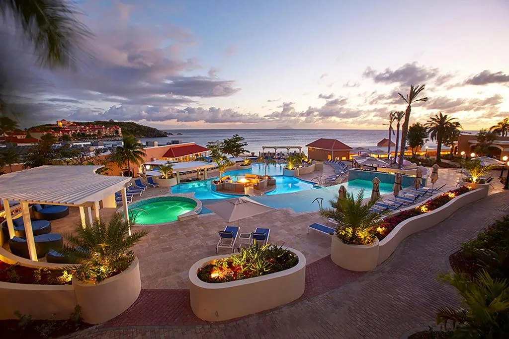 Divi Little Bay Beach Resort: another view