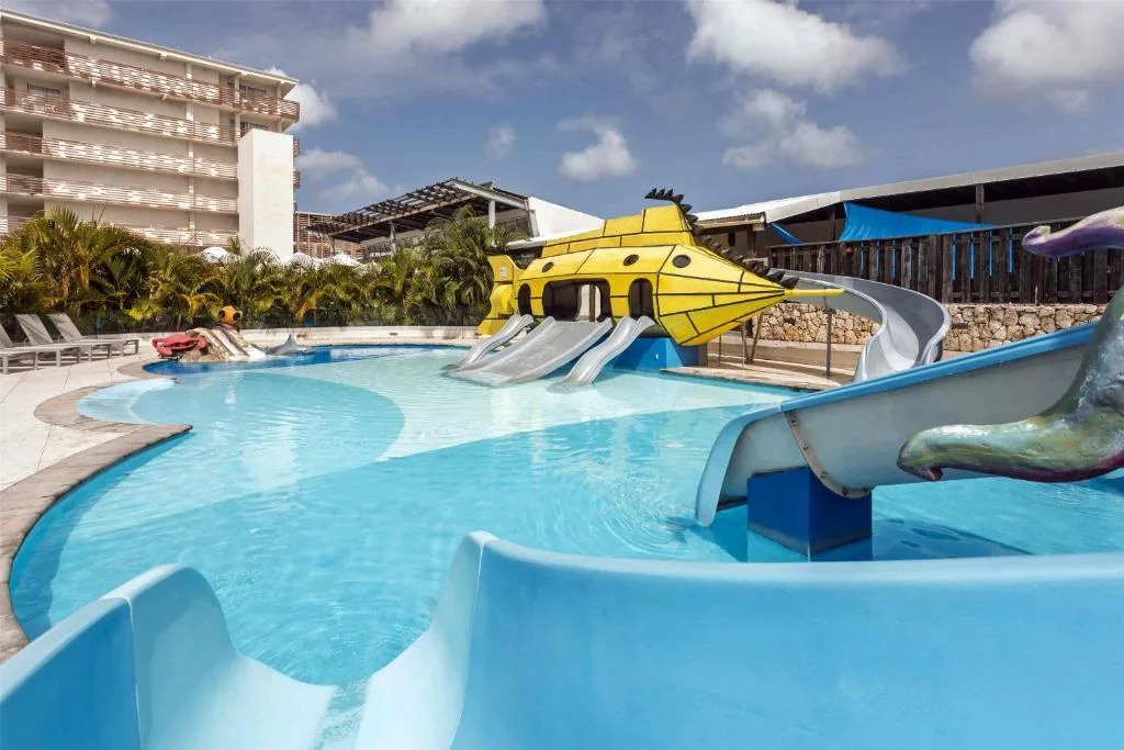 Sonesta Maho Beach Resort, Casino & Spa: another view