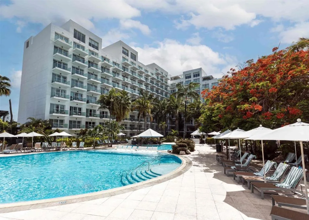 Sonesta Maho Beach Resort, Casino & Spa: another view