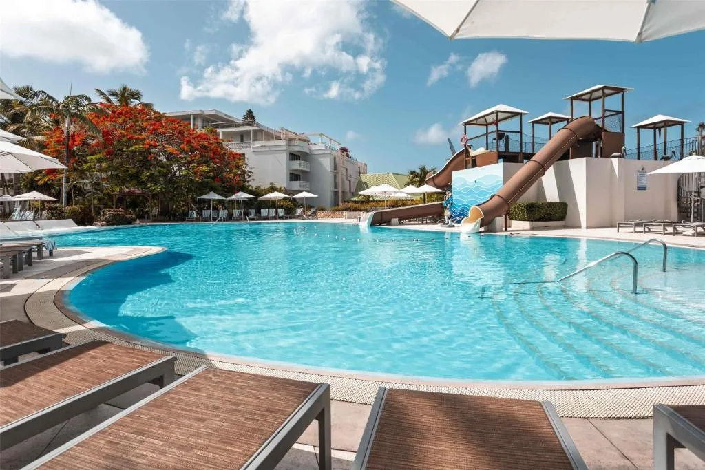 Sonesta Maho Beach Resort, Casino & Spa: another view