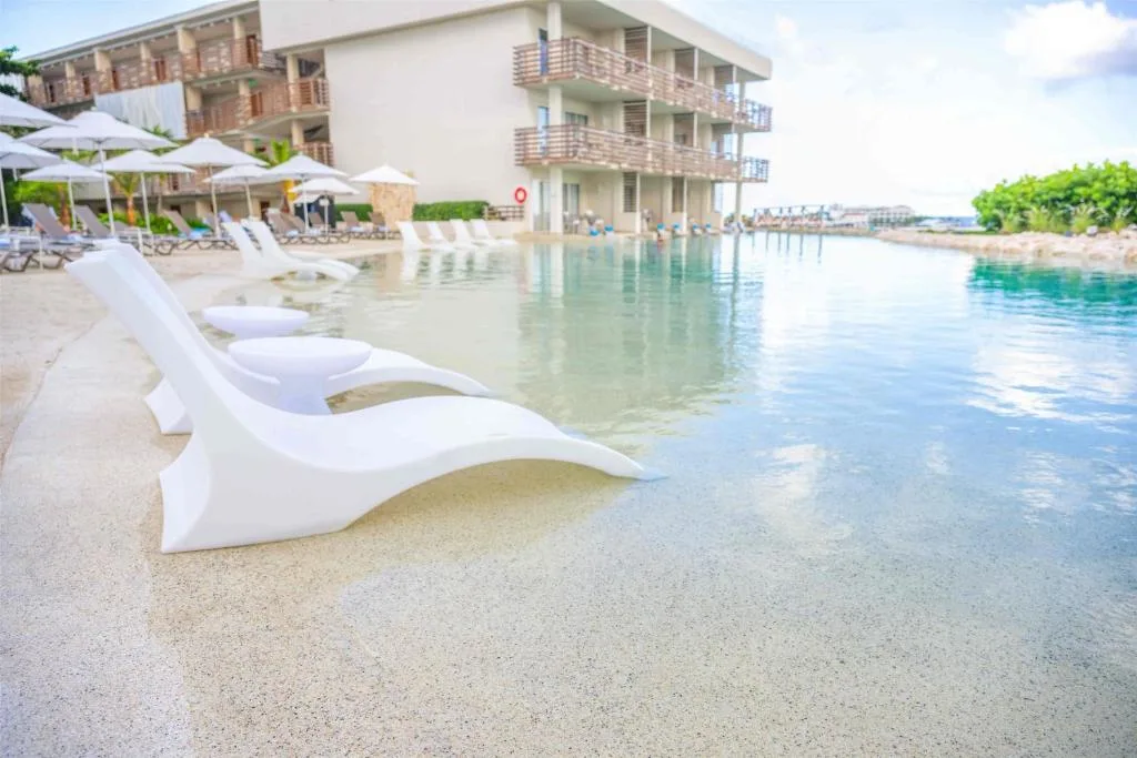 Sonesta Ocean Point Resort: another view